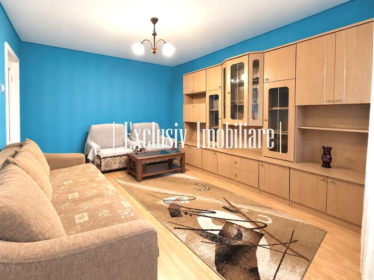 Apartament cu 2 camere decomandat în Casa de Cultură