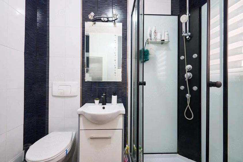 Apartament cu 4 camere decomandat în Eremia