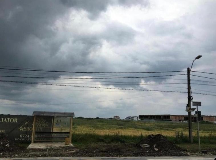 Teren Construcții intravilan de 23600 mp, în Tunari
