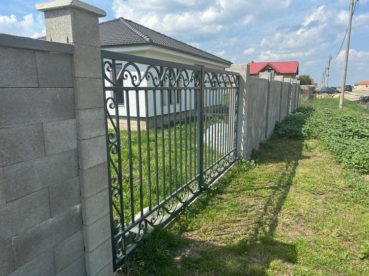 Casă cu 3 camere în Horia