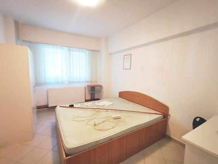 Apartament cu 3 camere în Păcii