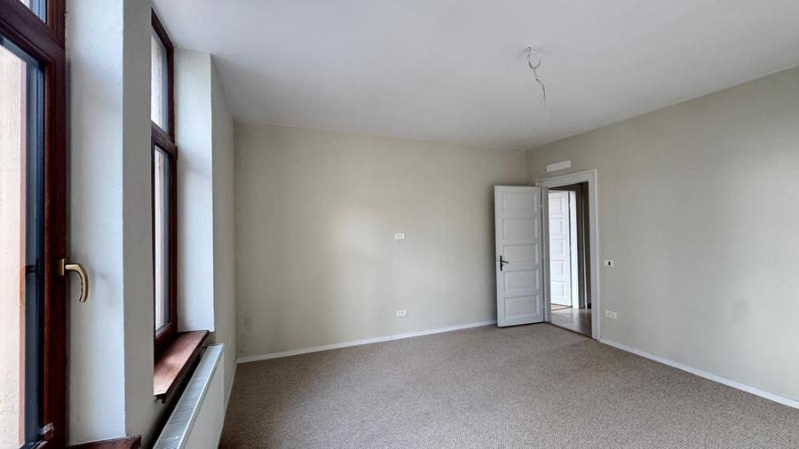 Apartament cu 3 camere decomandat în Ultracentral