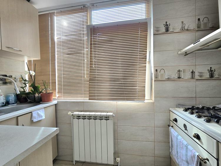 Apartament cu 2 camere decomandat în Obor
