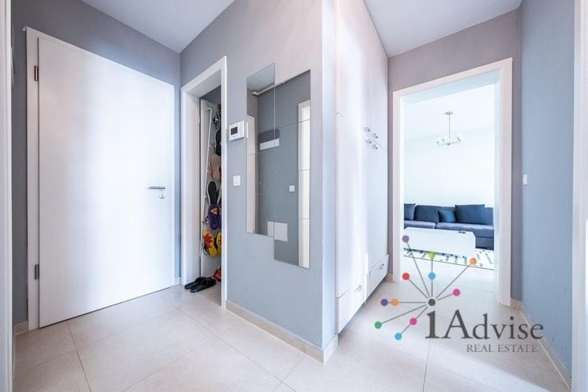 Apartament cu 2 camere decomandat, mobilat în Tractorul