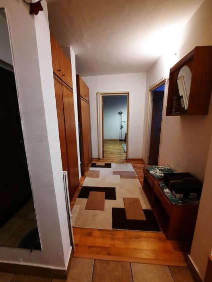 Apartament cu 2 camere decomandat în Titan
