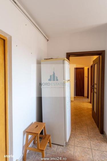 Apartament cu 4 camere semidecomandat în Sud