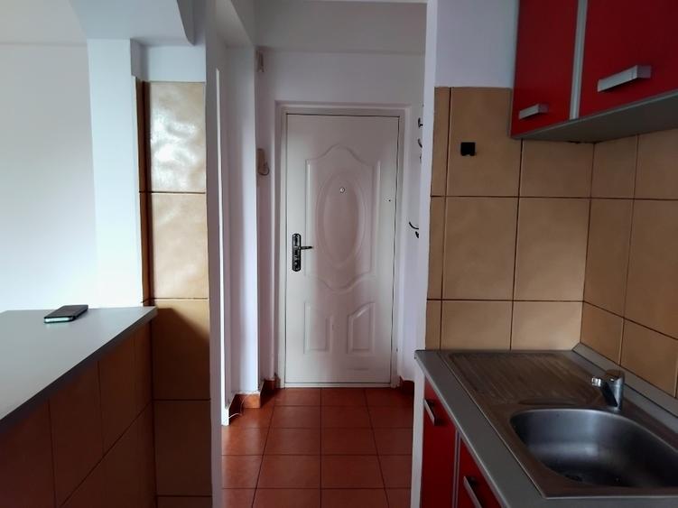 Vind apartament 2 camere - 8