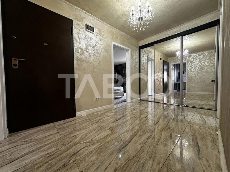 Apartament cu 4 camere decomandat, mobilat în Ștrand