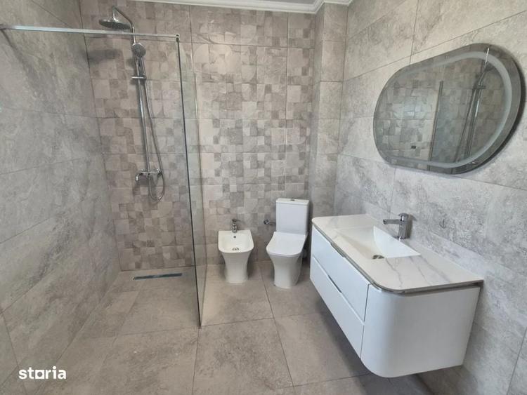 Casă cu 4 camere în Ungureni