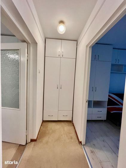 Apartament cu 3 camere semidecomandat în Gară