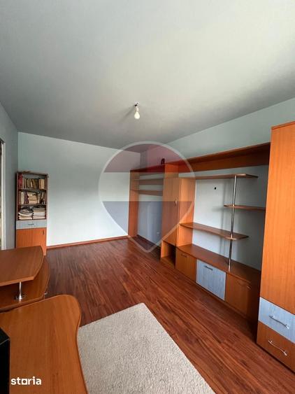 Apartament cu 2 camere semidecomandat în Andrei Mureșanu