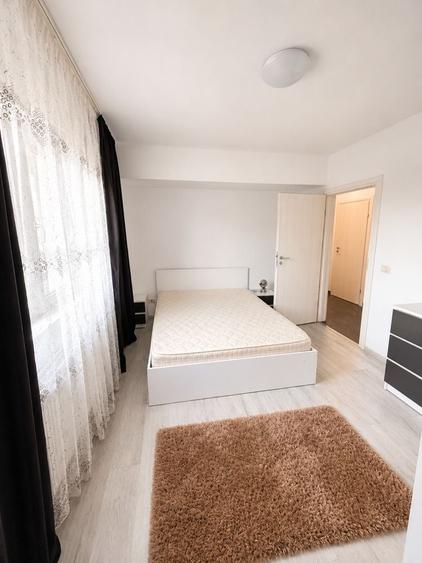 Apartament cu 3 camere decomandat în Fundeni