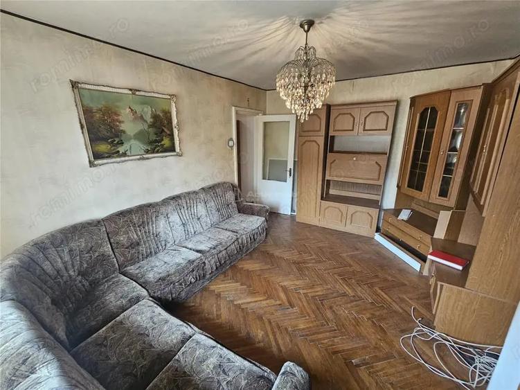 Apartament cu 2 camere nedecomandat, mobilat în Micro II