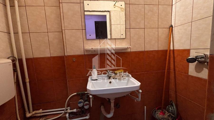 Garsonieră decomandată, mobilată în Complex Studențesc