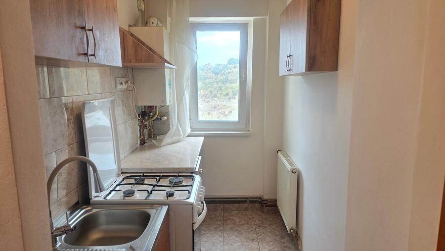 Apartament cu 2 camere decomandat în Bejan