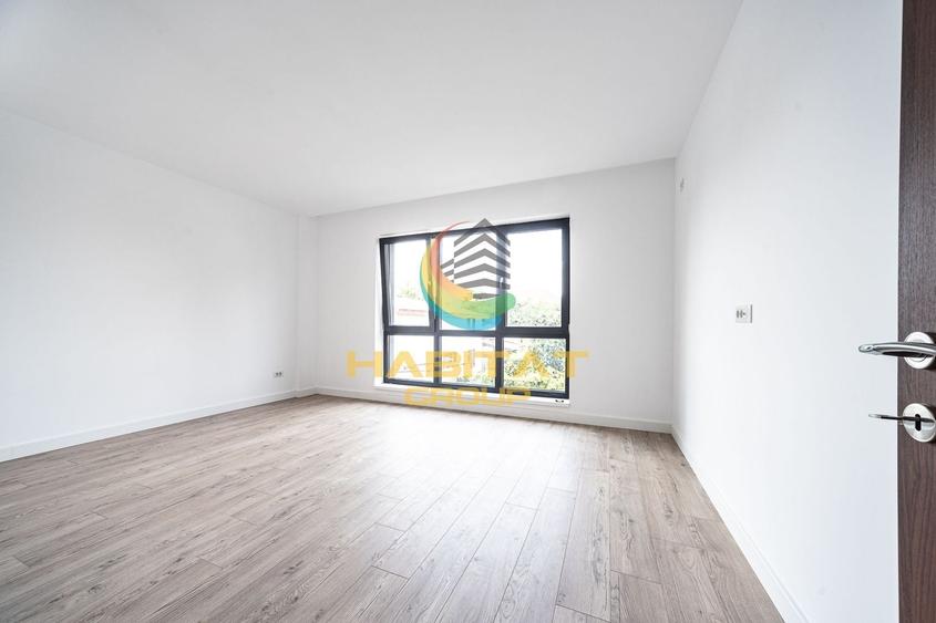 Apartament cu 3 camere semidecomandat în Berceni