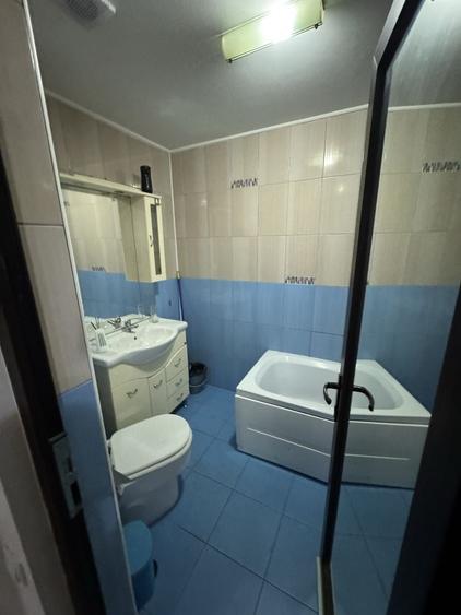 Apartament cu 3 camere decomandat în Năvodari Tabără