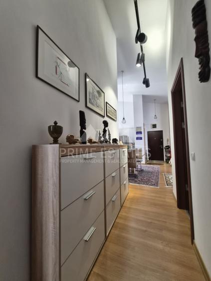 Apartament cu 3 camere semidecomandat, mobilat în Băneasa