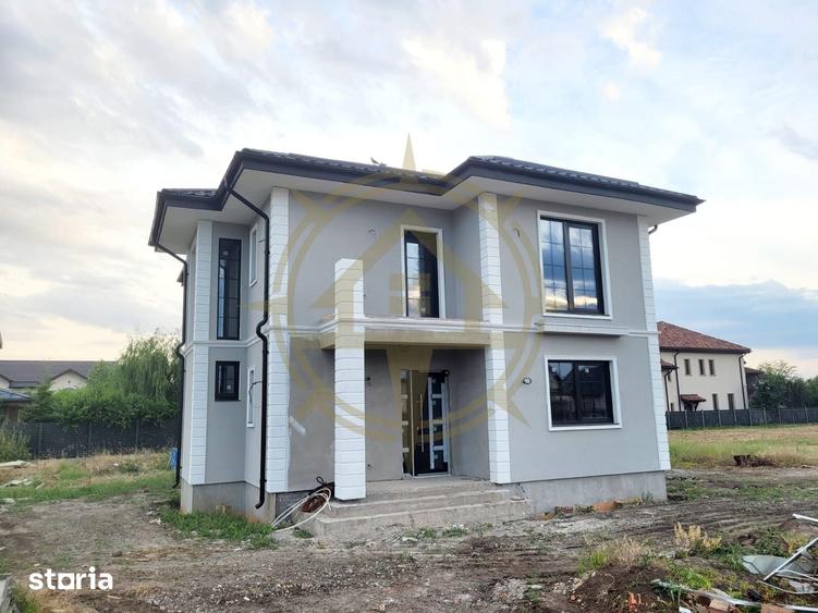 Casă cu 5 camere cu Teren 500 Mp în Corbeanca