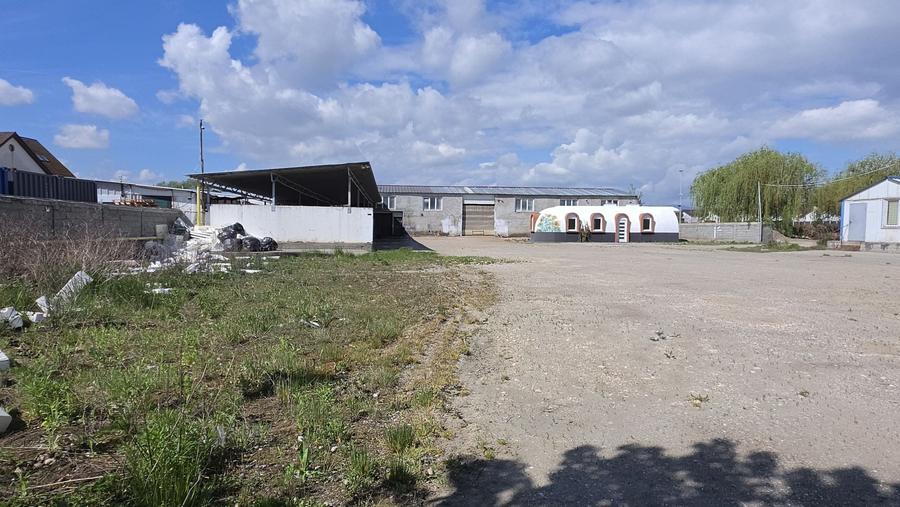 Spațiu industrial, de 450 mp, în Sânpetru