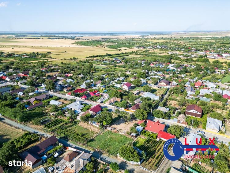 Casă cu 5 camere cu Teren 923 Mp în Niculițel