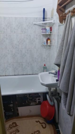 Garsonieră decomandată, mobilată în Buziașului