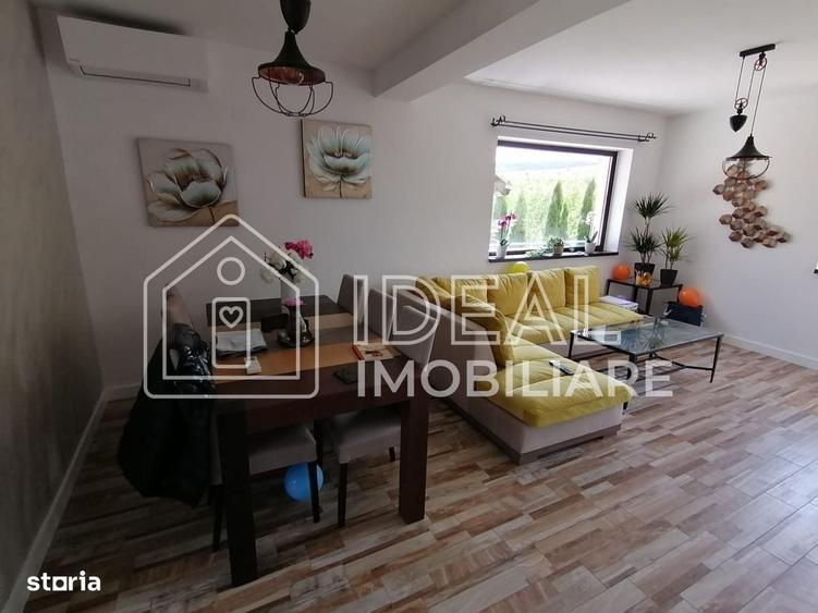 Casă cu 4 camere în Poplaca