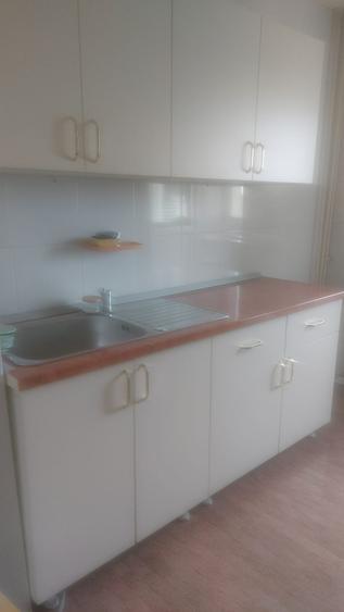 Apartament cu 2 camere decomandat în Văcăresti