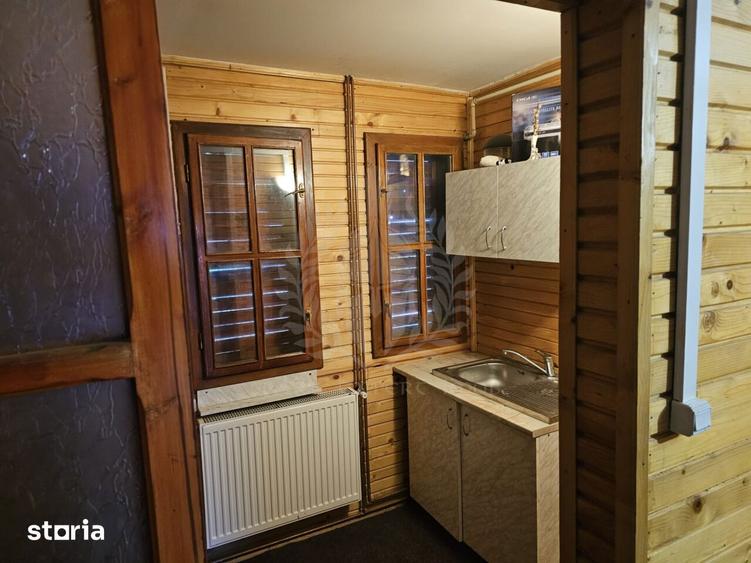 Casă cu 4 camere cu Canalizare în Central