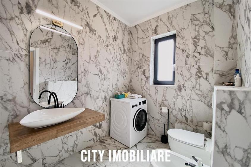 Casă individuală cu 4 camere cu Canalizare în Sânnicoară