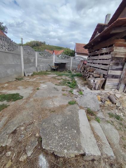 Casă cu 2 camere cu Teren 500 Mp în Central