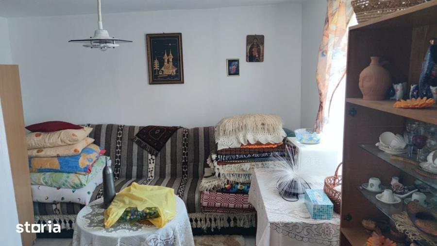 Casă cu 2 camere cu Teren 2000 Mp în Urecheni