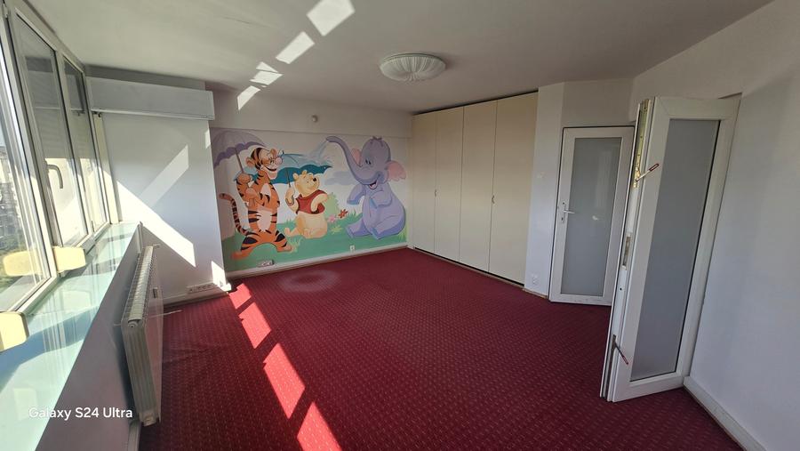 Apartament cu 5 camere în P-ța Unirii