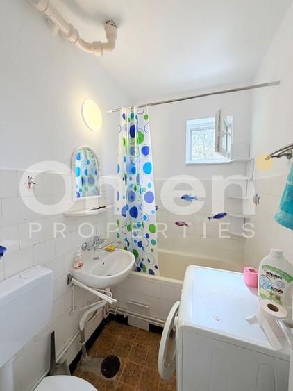 Apartament cu 3 camere decomandat în Săsar