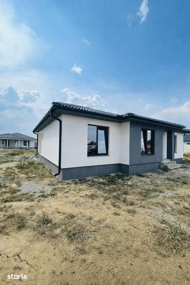 Casă cu 4 camere cu Teren 505 Mp în Iosia