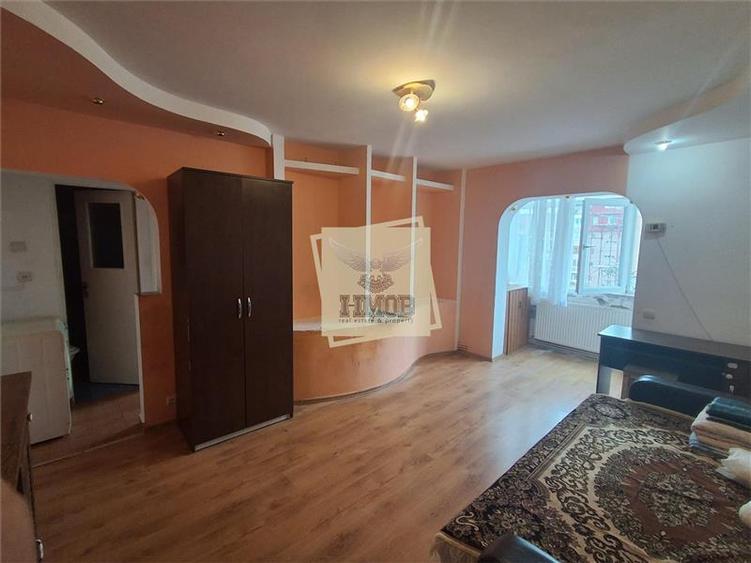 Apartament cu 2 camere semidecomandat în Vasile Aaron