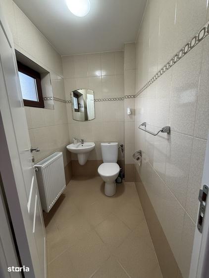 Casă cu 4 camere cu Canalizare în Valea Borcutului