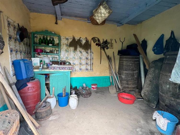 Casă cu 3 camere cu Teren 2600 Mp în Gorban