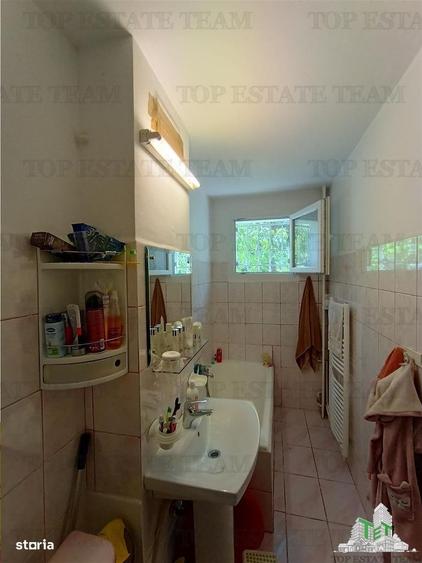 Apartament cu 4 camere decomandat în Ozana