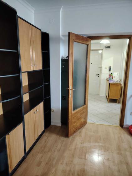Apartament cu 2 camere semidecomandat în Crângași