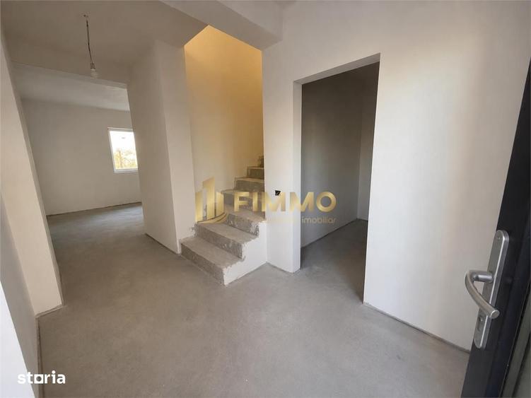 Casă cu 4 camere cu Teren 150 Mp în Hârtop