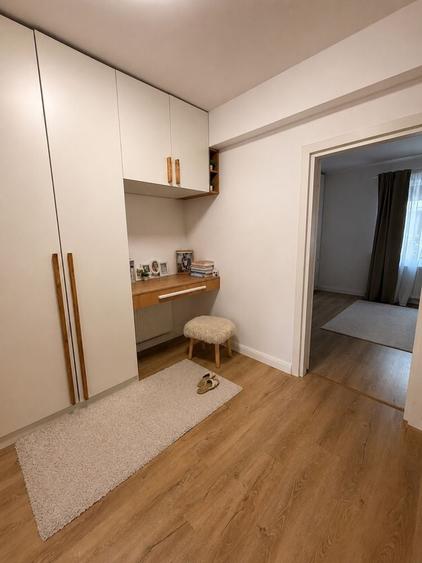 Casă cu 4 camere în Roșu