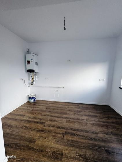 Casă cu 4 camere cu Teren 350 Mp în Central