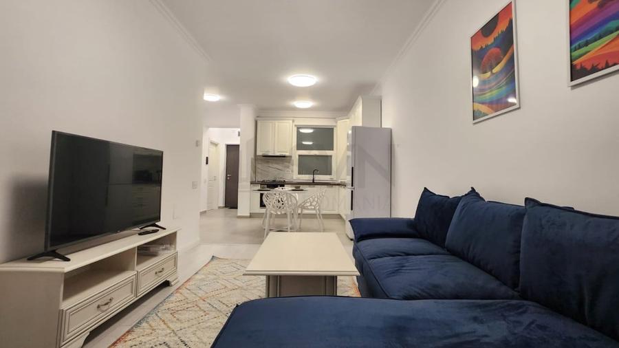 Apartament cu 2 camere semidecomandat, mobilat în Pipera