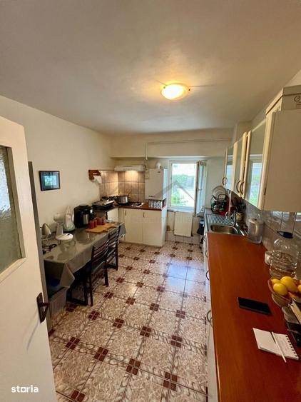 Apartament cu 3 camere decomandat în Aleea Tudor Neculai