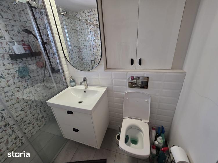 Apartament cu 3 camere decomandat în Alfa