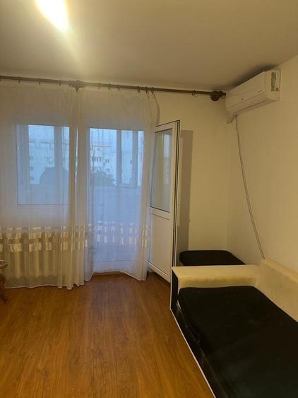 Garsonieră decomandată în Timpuri Noi