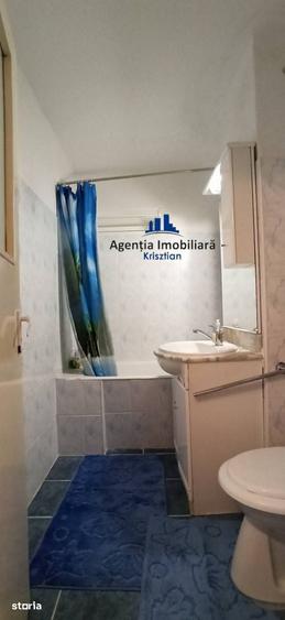 Apartament cu 3 camere decomandat în Burdea
