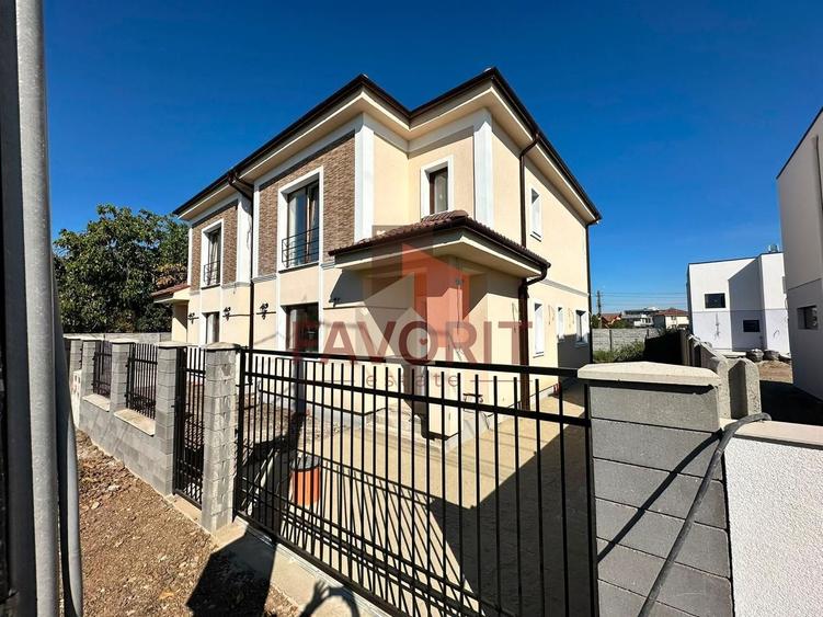 Duplex cu 4 camere cu Canalizare în Săcălaz