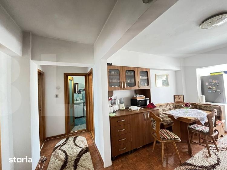 Apartament cu 3 camere decomandat în Central